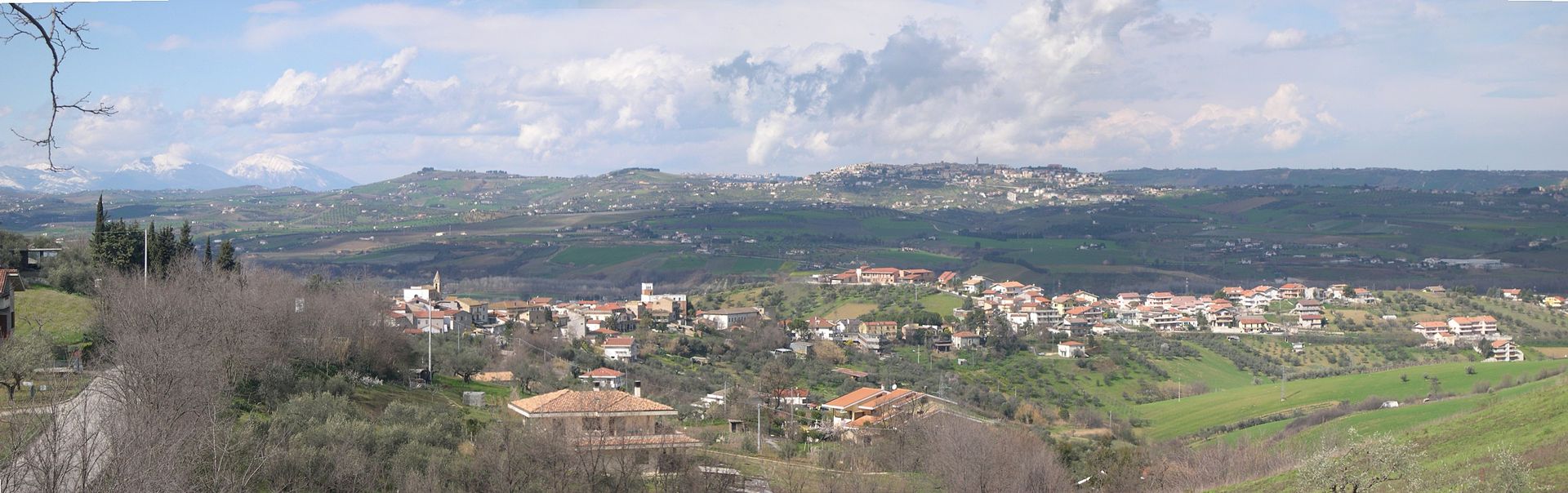 Cappelle sul Tavo